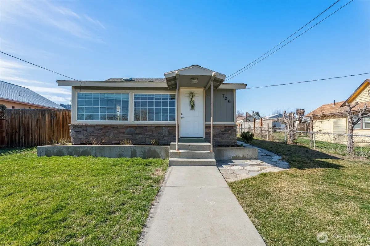 726 Methow Street, Wenatchee, WA 98801 - #1