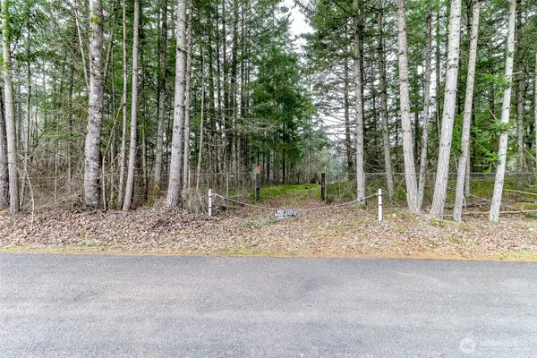 25414 48th Avenue E, Graham, WA 98338