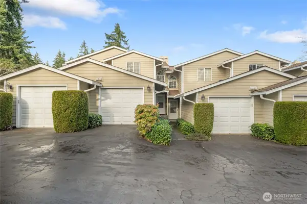 1051 Madison Avenue N, Bainbridge Island, WA 98110