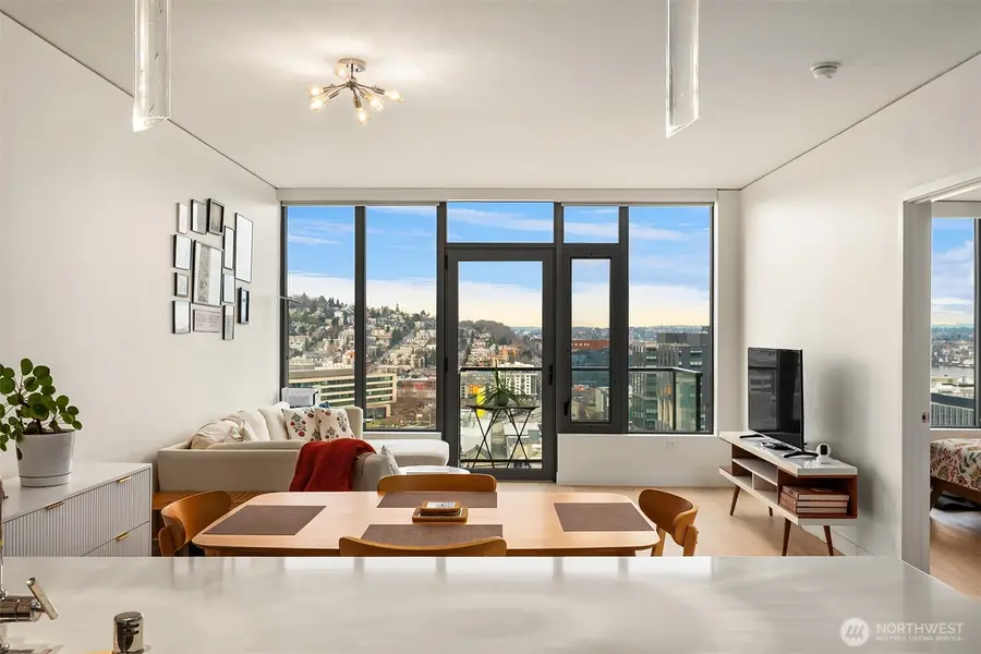 2510 6th Avenue #1401, Seattle, WA 98121 - #3