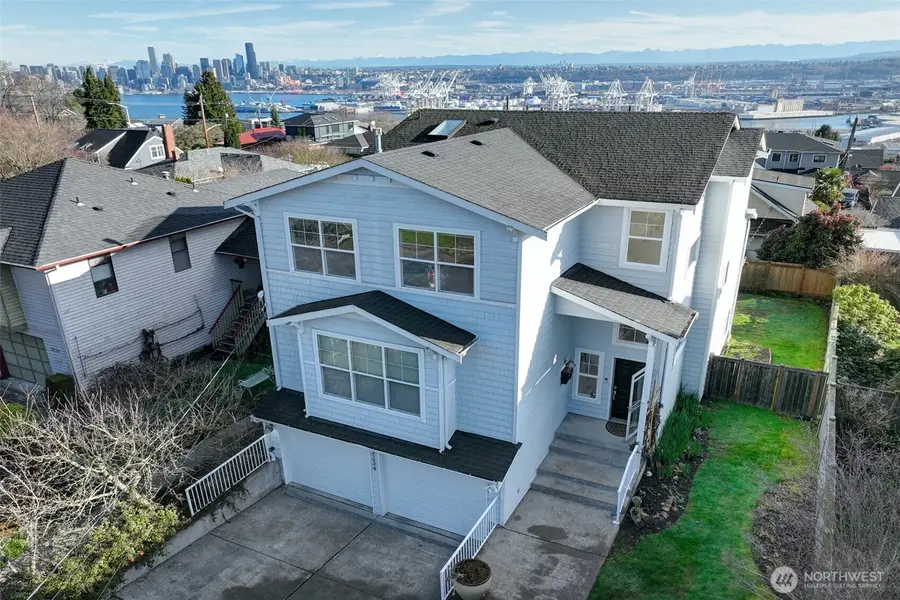 3234 Belvidere Avenue Sw, Seattle, WA 98126 - #2