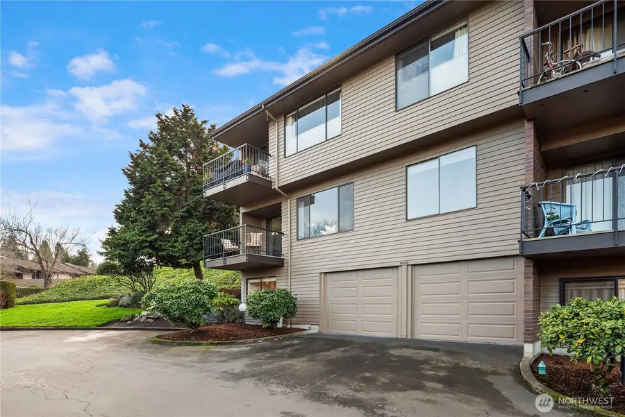 10713 Glen Acres Drive S #10713, Seattle, WA 98168 - Image #2