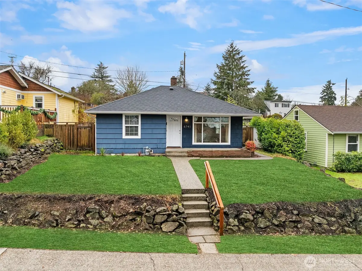 6741 34th Avenue Sw, Seattle, WA 98126 - Image #1