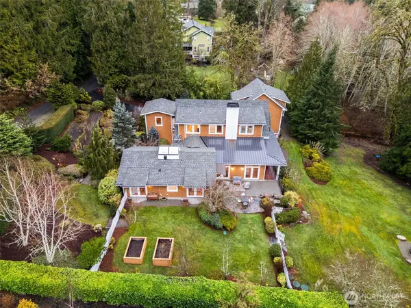 8803 NE Koura Road, Bainbridge Island, WA 98110
