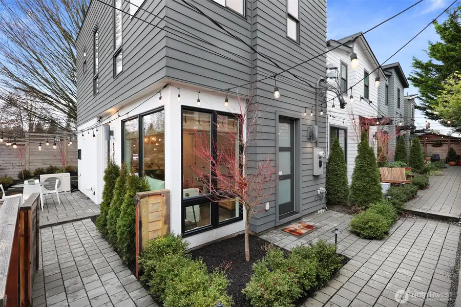 8314 11th Avenue Nw #A, Seattle, WA 98117 - Image #2