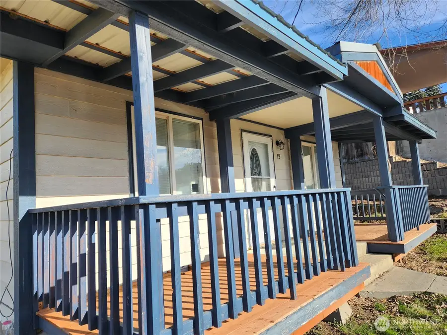 19 1st Street E, Tonasket, WA 98855 - #2