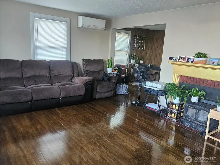 13727 37th Avenue S, Tukwila, WA 98168 - #2