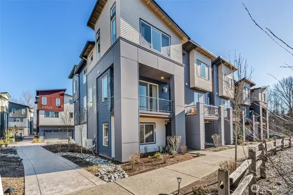 23712 8th Street Se #E, Bothell, WA 98021