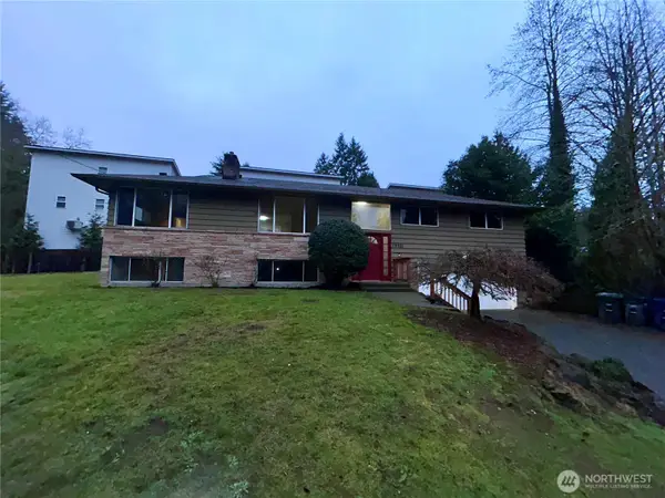 19221 100th Avenue Ne, Bothell, WA 98011
