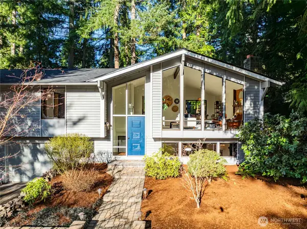 10027 169th Avenue Ne, Redmond, WA 98052