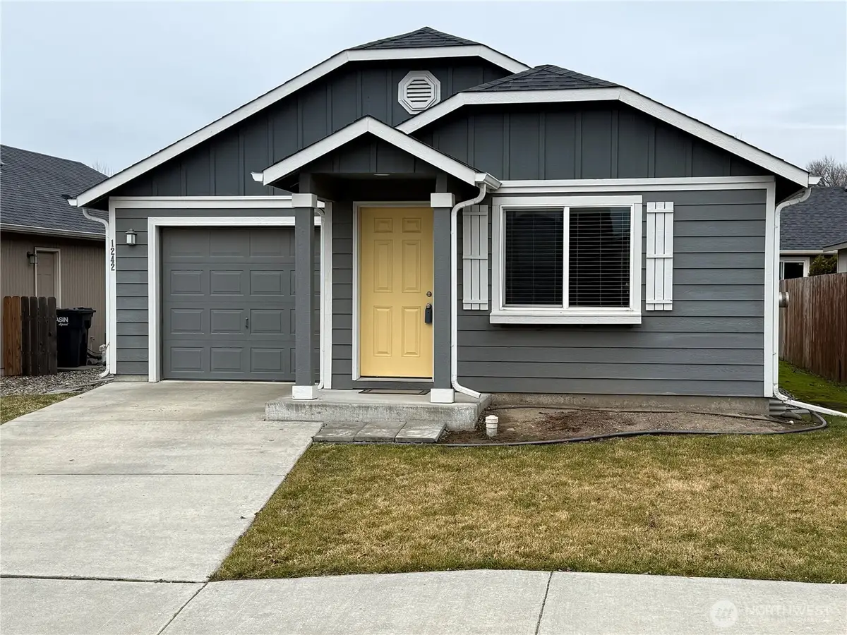 1242 SW Carver Street, College Place, WA 99324 - #1