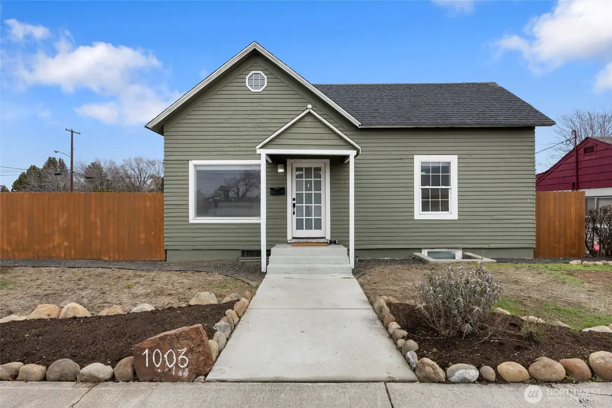 1003 W Rose Avenue, Moses Lake, WA 98837 - Image #1
