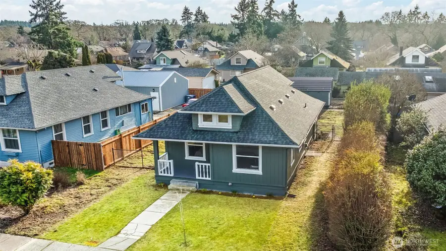 504 Dupont Avenue, Dupont, WA 98327 - Image #2