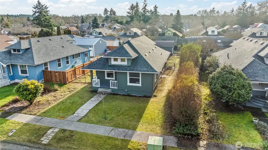 504 Dupont Avenue, Dupont, WA 98327 - Image #3