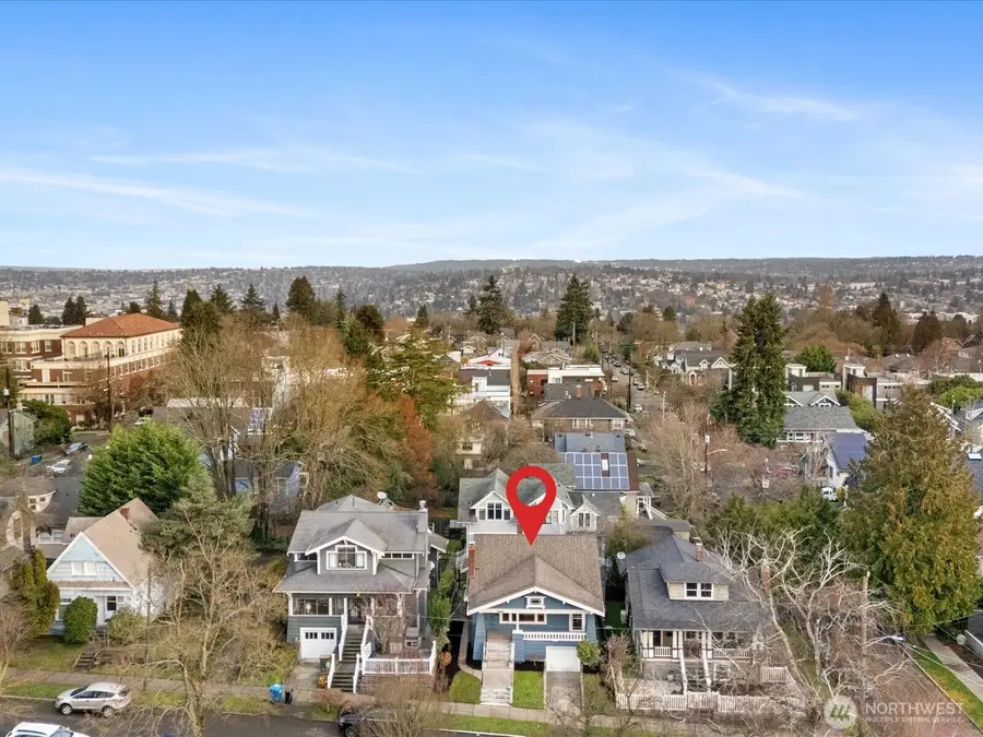 166 Newton Street, Seattle, WA 98109 - Image #2