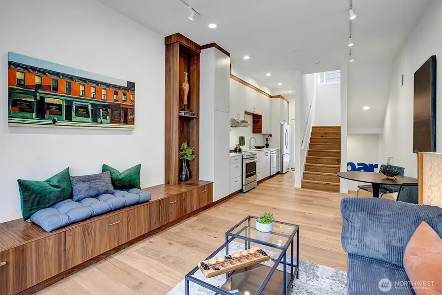 635 13th Avenue E, Seattle, WA 98102 - #3