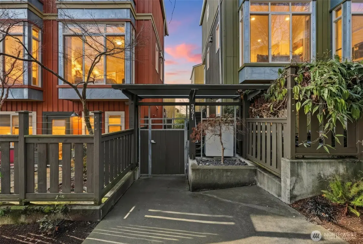 3671 Dayton Avenue N #2, Seattle, WA 98103 - #1