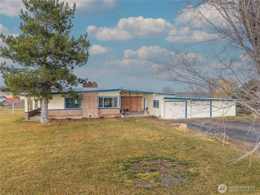 3416 Road 20 Ne, Soap Lake, WA 98851 - #2