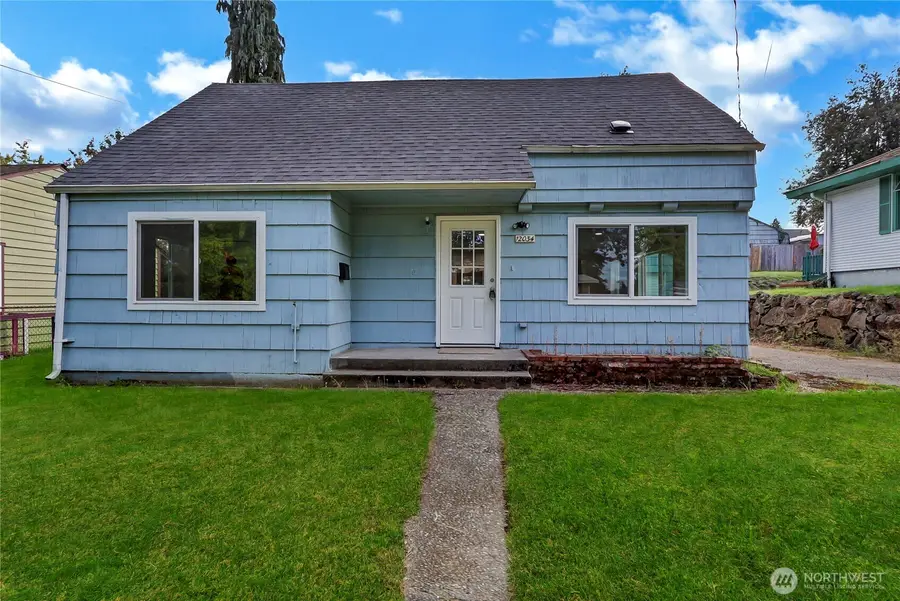 12034 68th Avenue S, Seattle, WA 98178 - #2