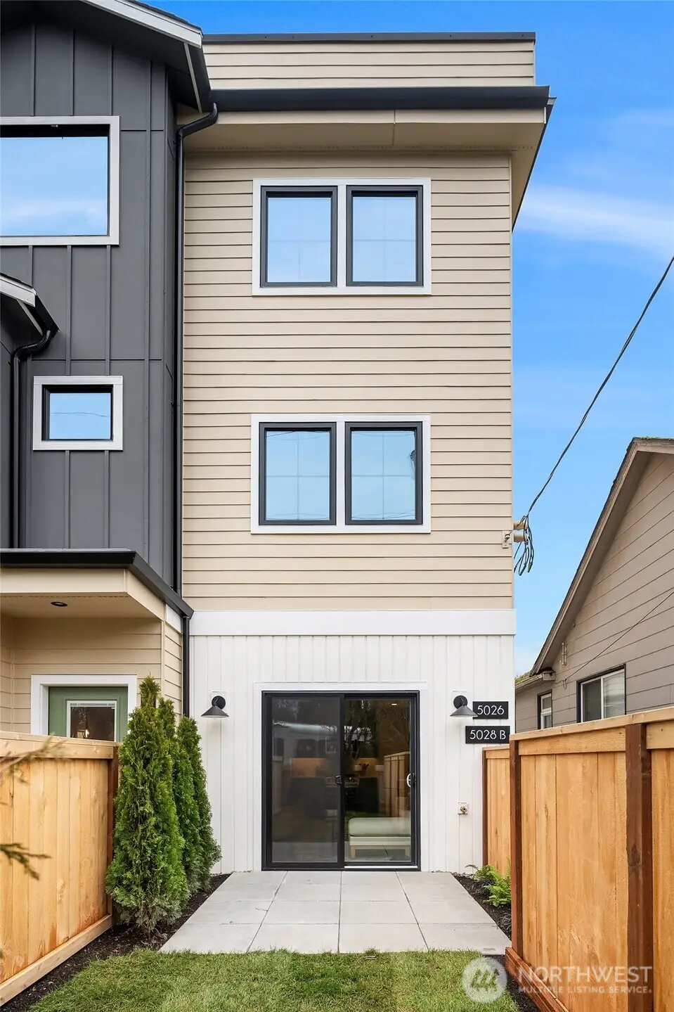 5028 35th Avenue Ne #B, Seattle, WA 98105 - Image #1