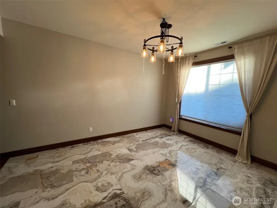 8715 185th Street Ct E, Puyallup, WA 98375 - Image #3