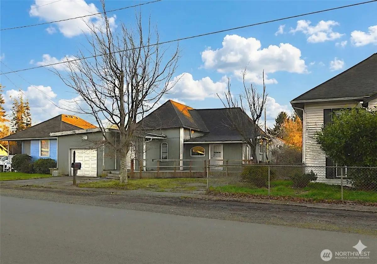 317 W King Street, Aberdeen, WA 98520 - #1