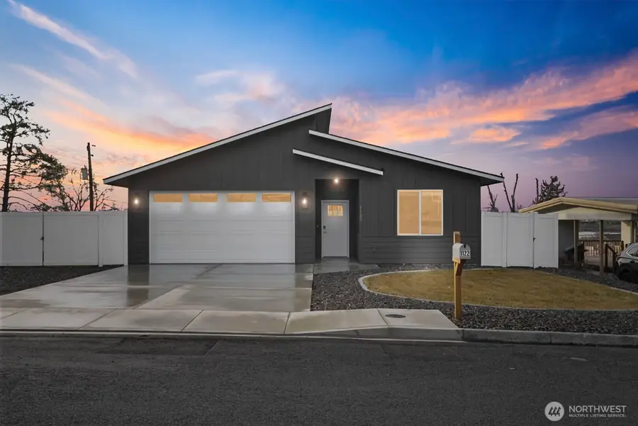 1122 W Ashley Way, Moses Lake, WA 98837 - Image #2