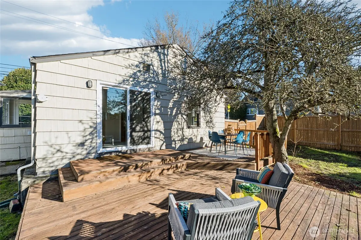 9059 3rd Avenue Nw, Seattle, WA 98117 - #1