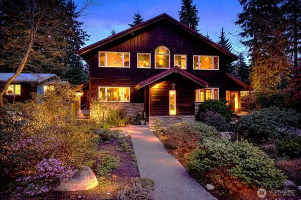 2970 Smugglers Cove Road, Greenbank, WA 98253