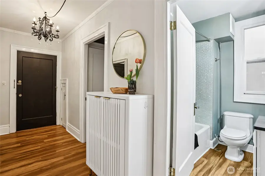 1508 10th Avenue E #101, Seattle, WA 98102 - #3