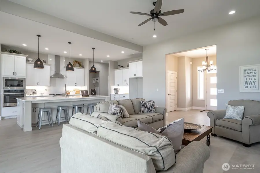 1196 7th Avenue Ne, Ephrata, WA 98823 - #3