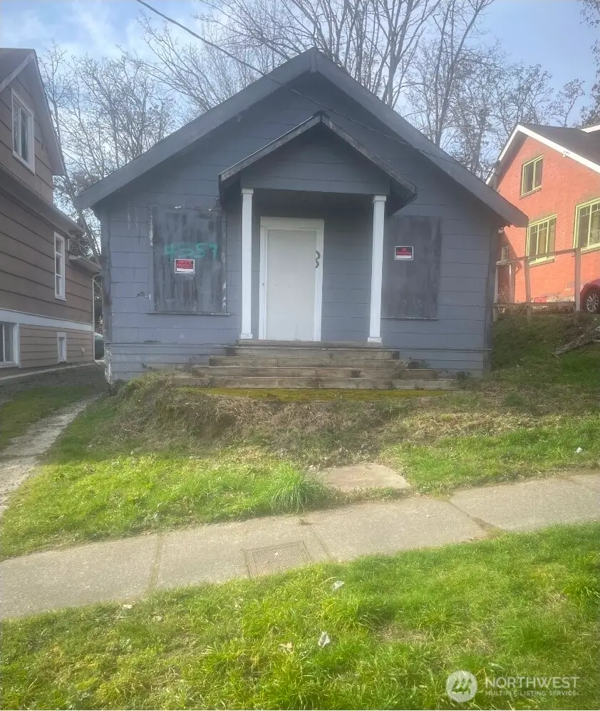 4557 33rd Avenue S, Seattle, WA 98118 - Image #1