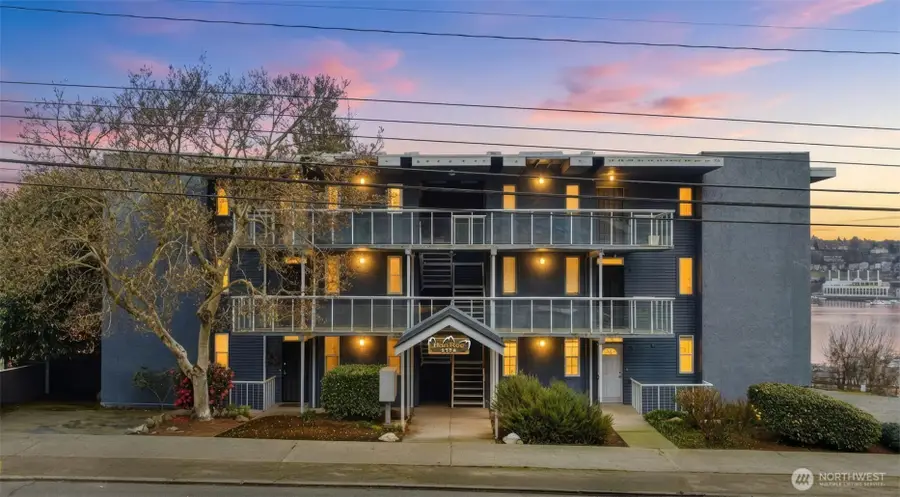 1758 Dexter Avenue N #4, Seattle, WA 98109 - #2