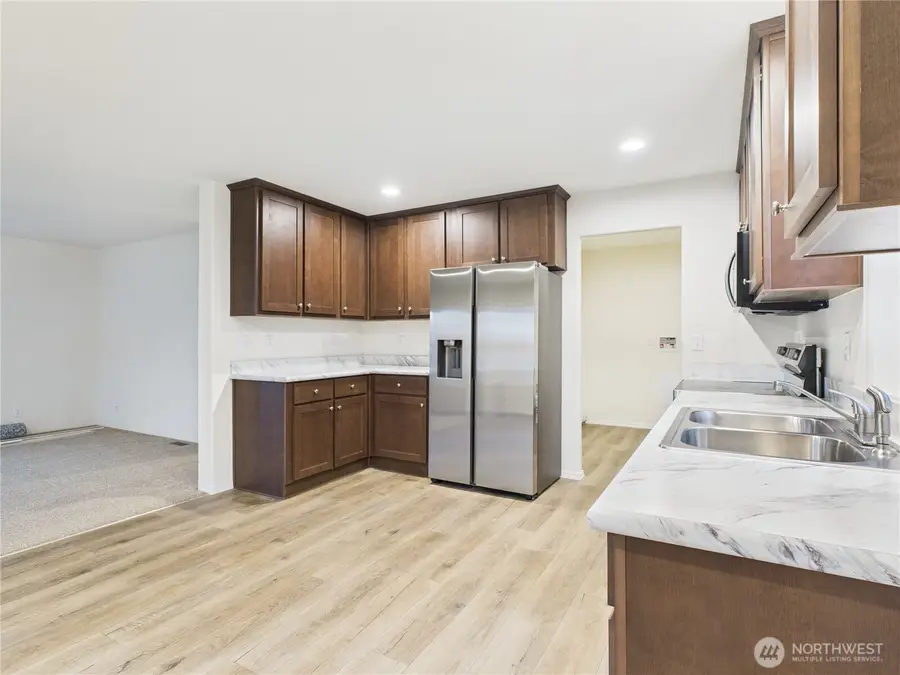 19 S Garden Avenue, Rock Island, WA 98850 - #3