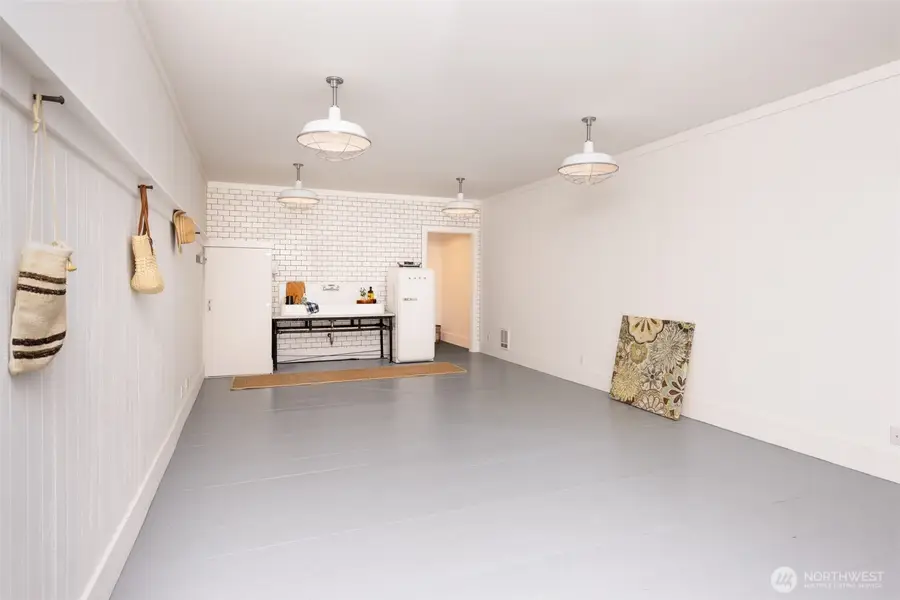 381 Wallace Way Ne #109, Bainbridge Island, WA 98110 - #2