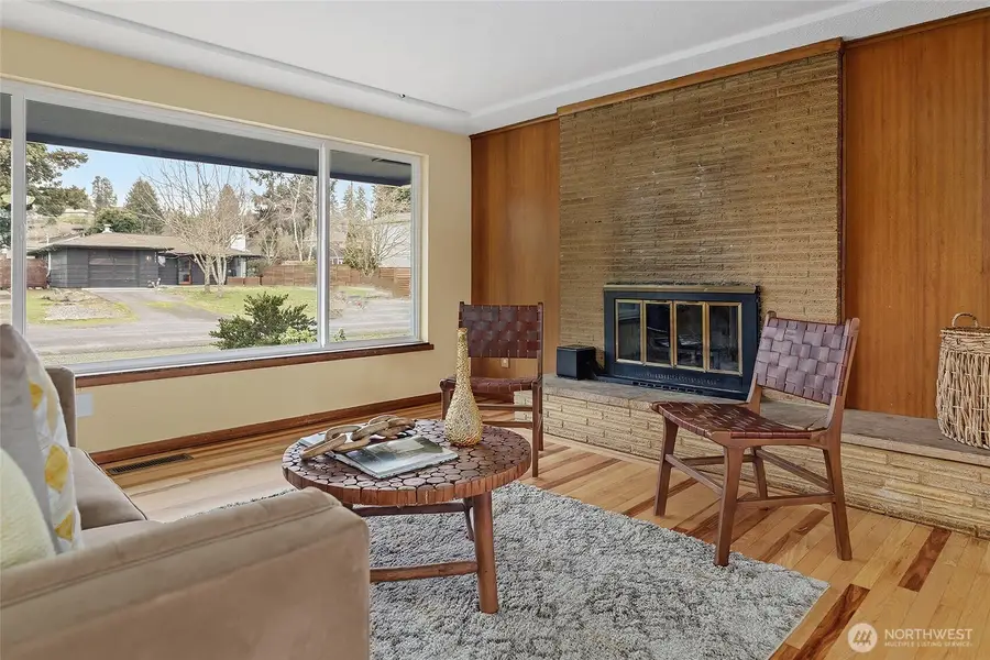 7716 S Mission Drive, Seattle, WA 98178 - Image #3