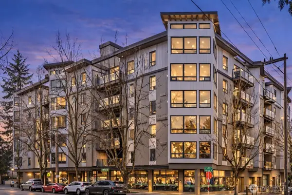 5001 California Avenue Sw #202, Seattle, WA 98136