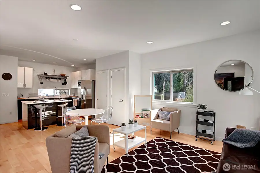 8706 S 42nd Avenue, Seattle, WA 98118 - #3