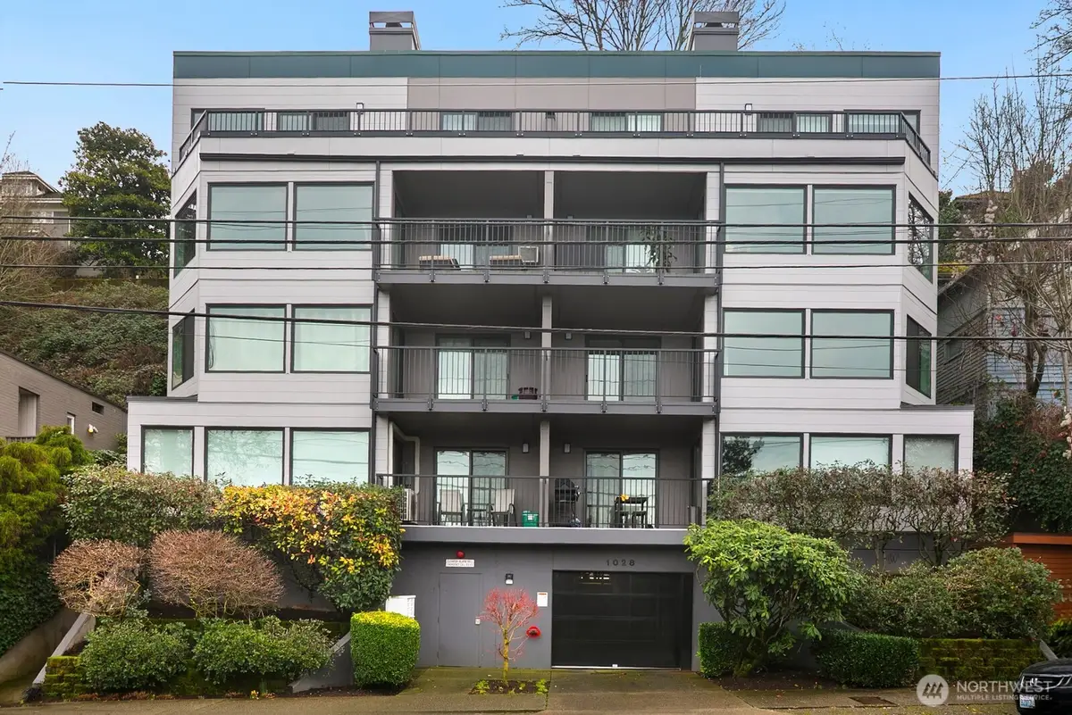 1028 Lakeview Boulevard E #4, Seattle, WA 98102 - #1