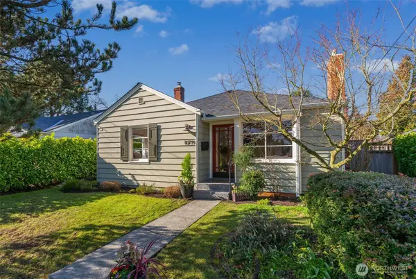 10739 Fremont Avenue N, Seattle, WA 98133