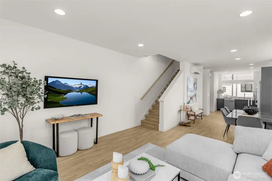 8335 12th Avenue Nw, Seattle, WA 98117 - Image #3