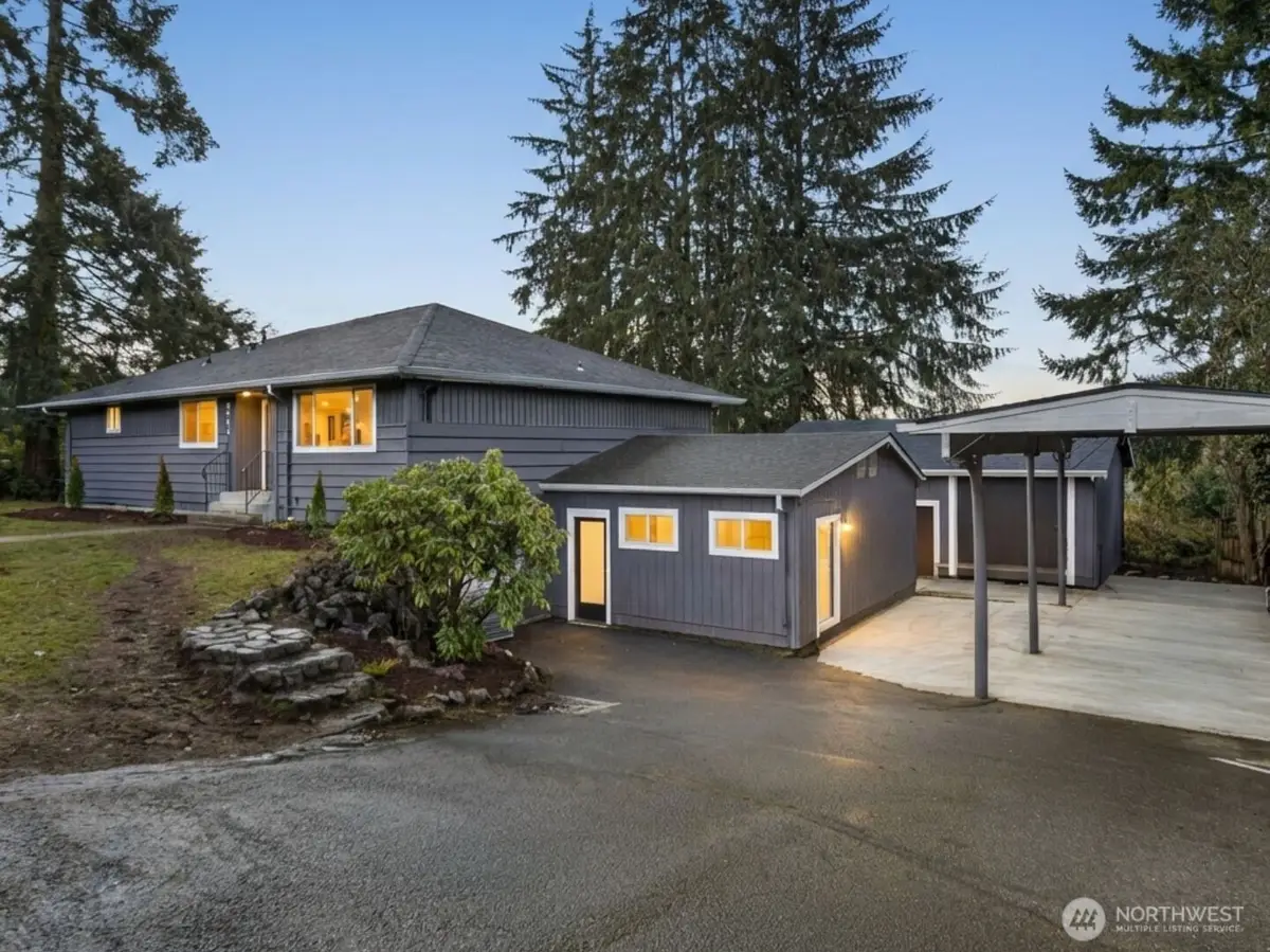 2734 Sunset Drive W, University Place, WA 98466 - Image #1