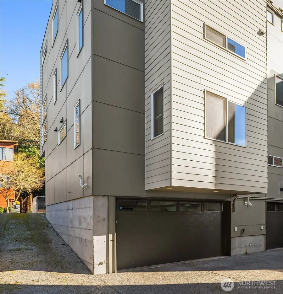 2455 Wickstrom Place Sw, Seattle, WA 98116 - #2