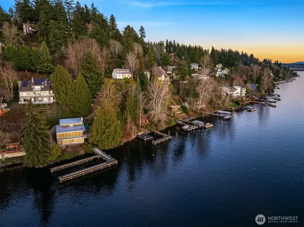 8025 W Mercer Way, Mercer Island, WA 98040
