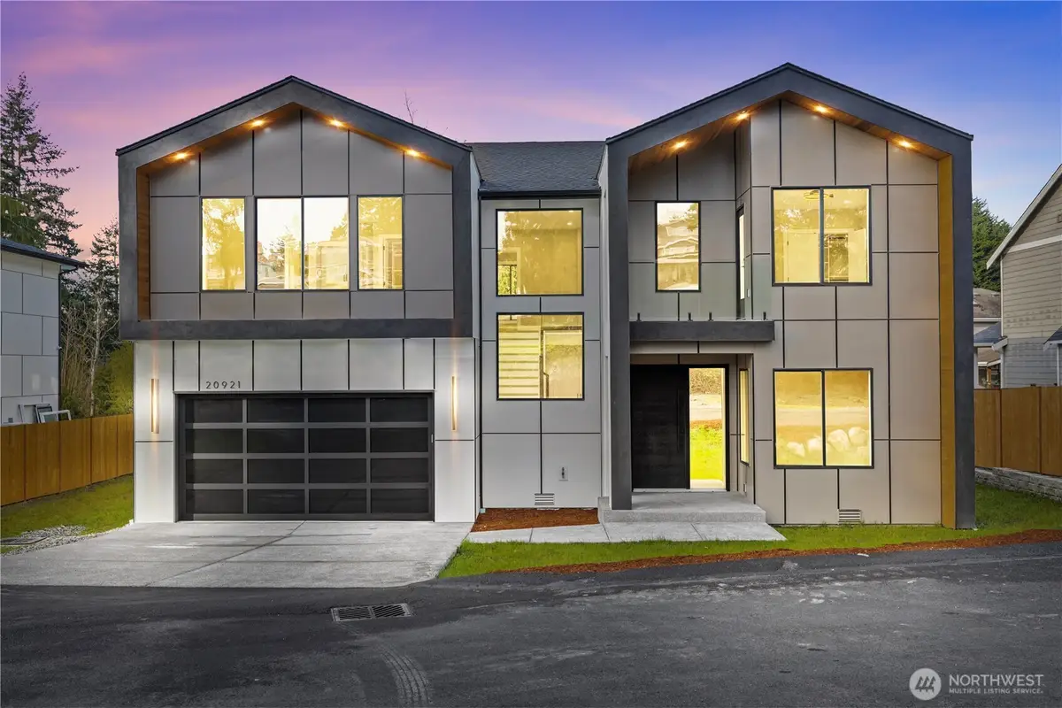 20921 1st Place S, Des Moines, WA 98198 - Image #1