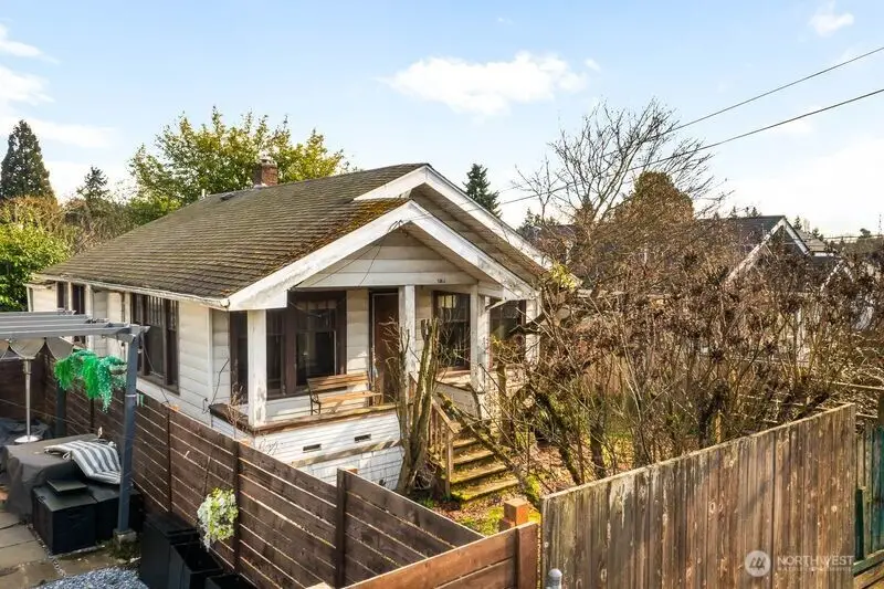 9004 12th Avenue Sw, Seattle, WA 98106 - #2