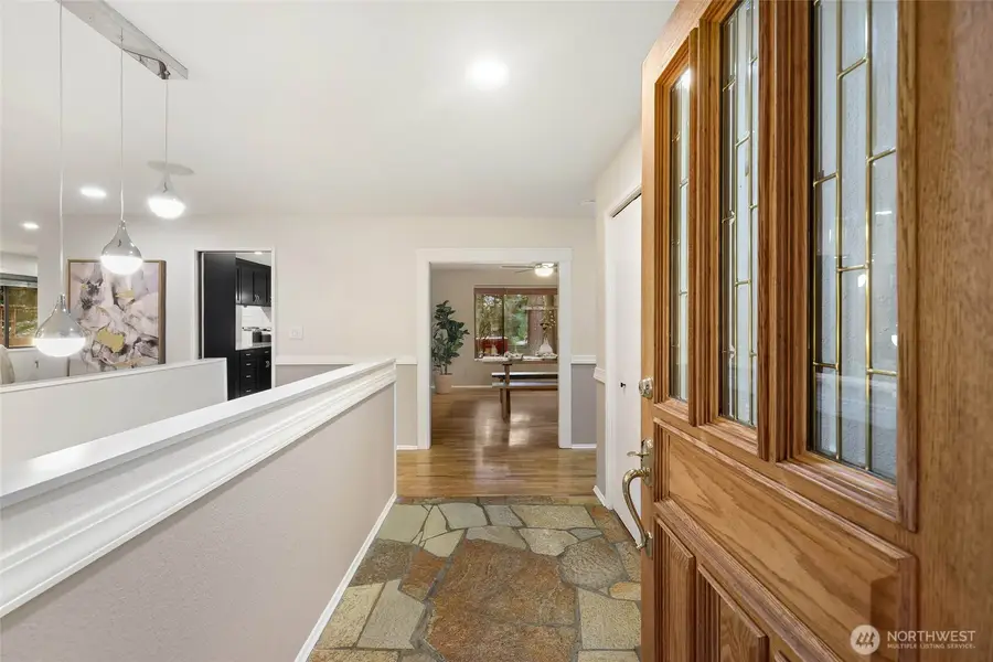 27239 208th Avenue Se, Maple Valley, WA 98038 - Image #2