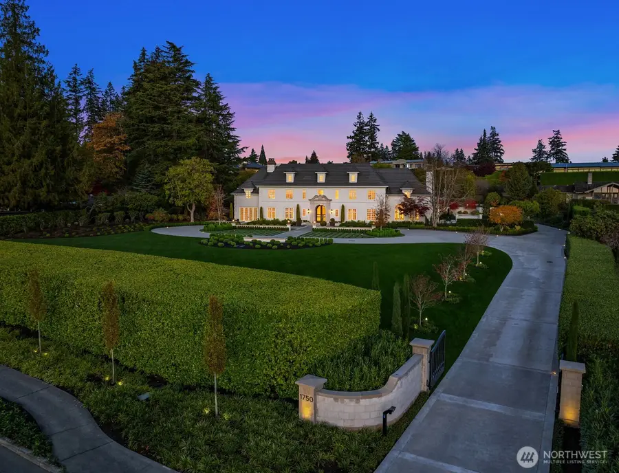 1750 92nd Avenue Ne, Clyde Hill, WA 98004 - #2