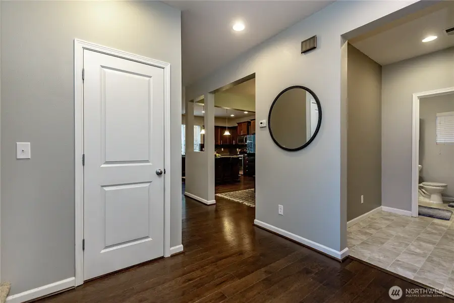 27434 210th Avenue Se, Maple Valley, WA 98038 - Image #2