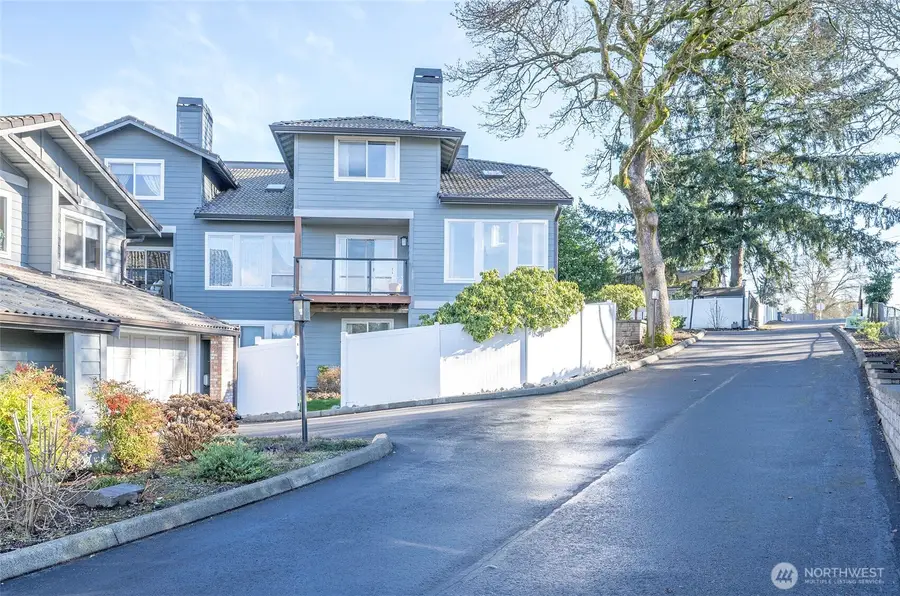 7326 Steilacoom Boulevard Sw #D3, Lakewood, WA 98499 - #3